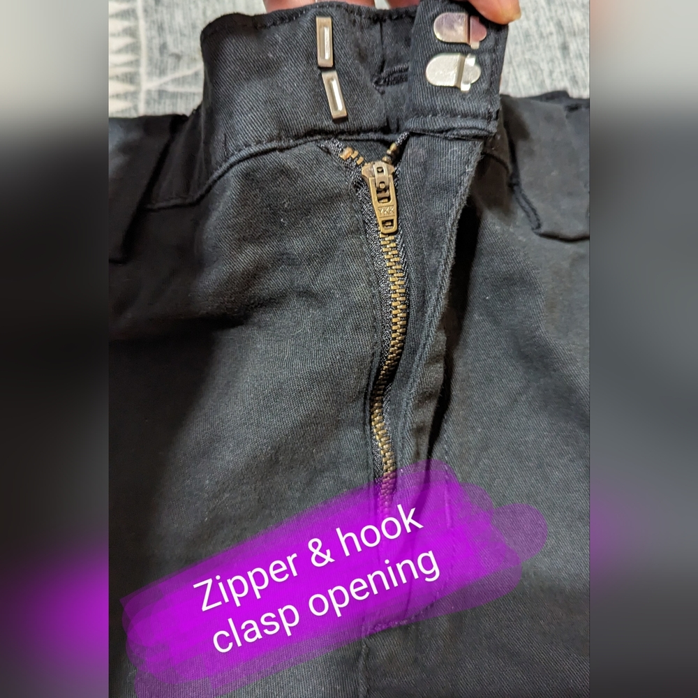 Ardene size small, black in colour, ladies cargo style shorts, GUC - Picture 6 of 8